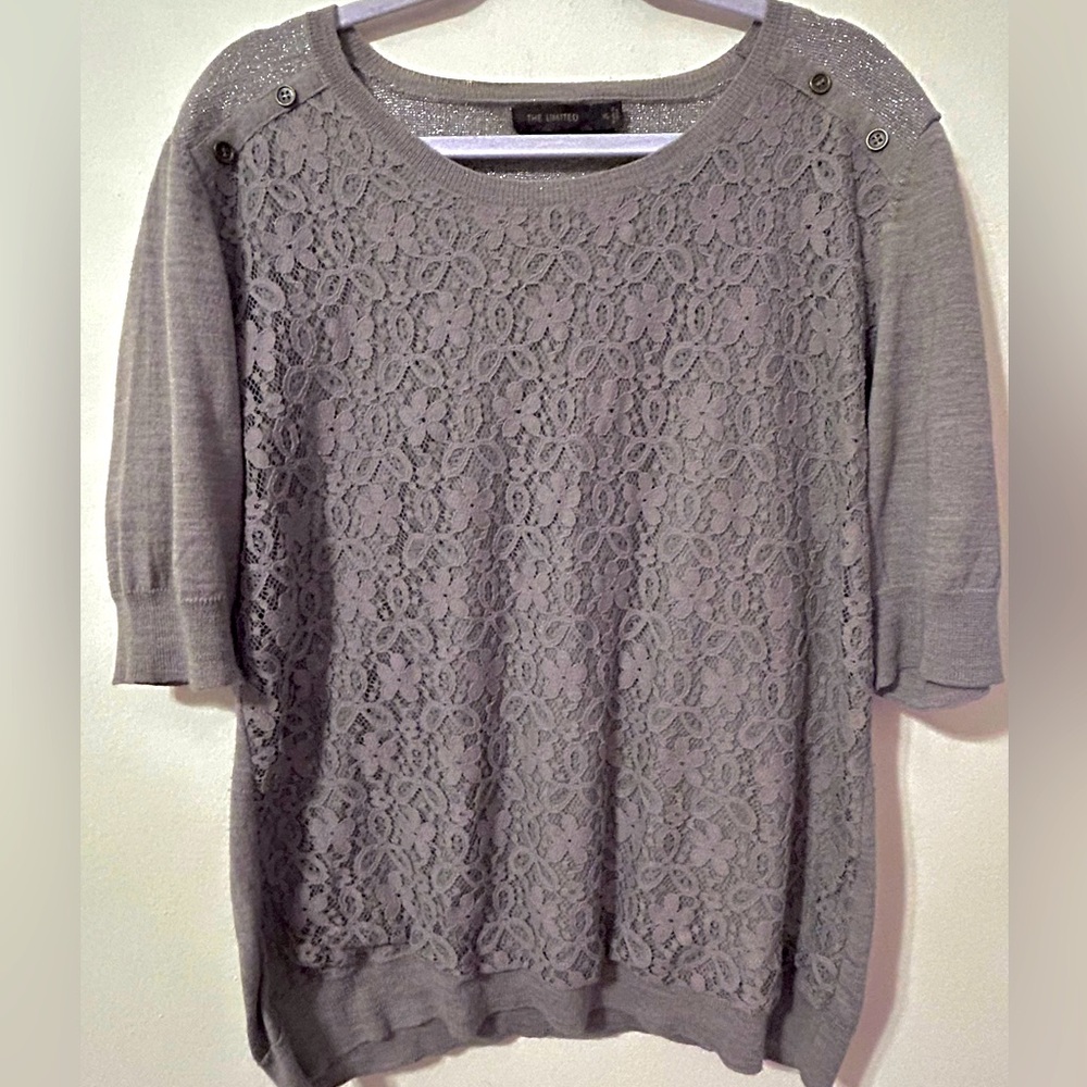 The Limited Sparkle Grey Lace Short Sleeve Sweater w/Button Detail - Size XL